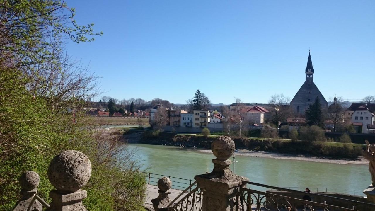 Ferienwohnung An Der Idyllischen Salzachschleife Naehe Salzburg Laufen Dış mekan fotoğraf